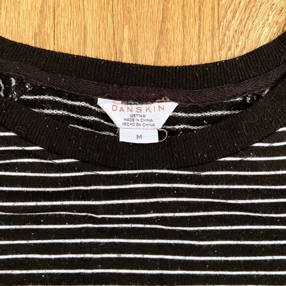 STAR WARS, CES FEMME, DANSKIN | Bundle of Oversized Leisure Long-Sleeve Shirts - Picture 3 of 11